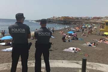 La Policía Canaria y la Policía Local de Telde intensifican los controles por el uso de las mascarillas (Foto Acfi Press/TA)